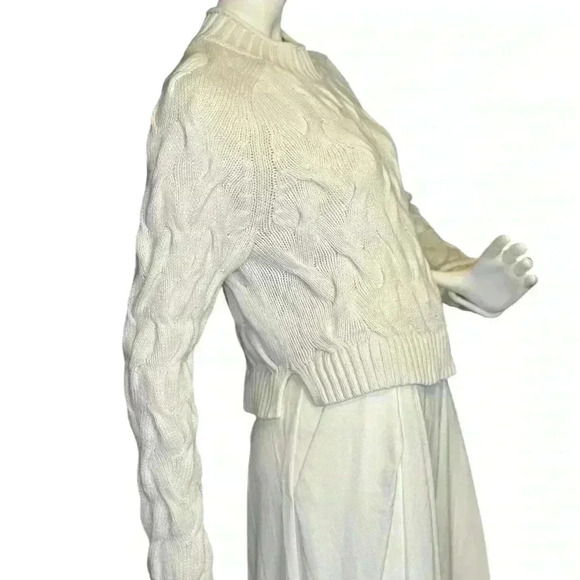 Banana Republic Cropped Knit Crewneck Sweater Size L. - Picture 6 of 9